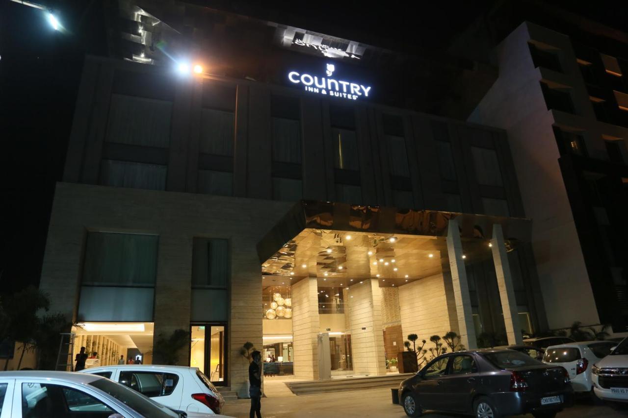 Country Inn & Suites By Radisson Chandigarh Zirakpur Dış mekan fotoğraf