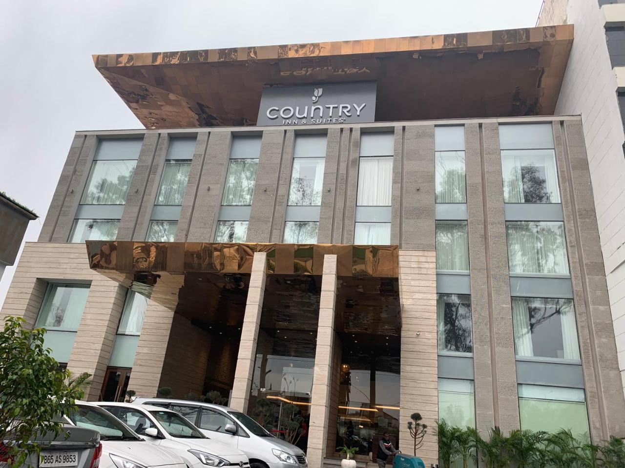 Country Inn & Suites By Radisson Chandigarh Zirakpur Dış mekan fotoğraf