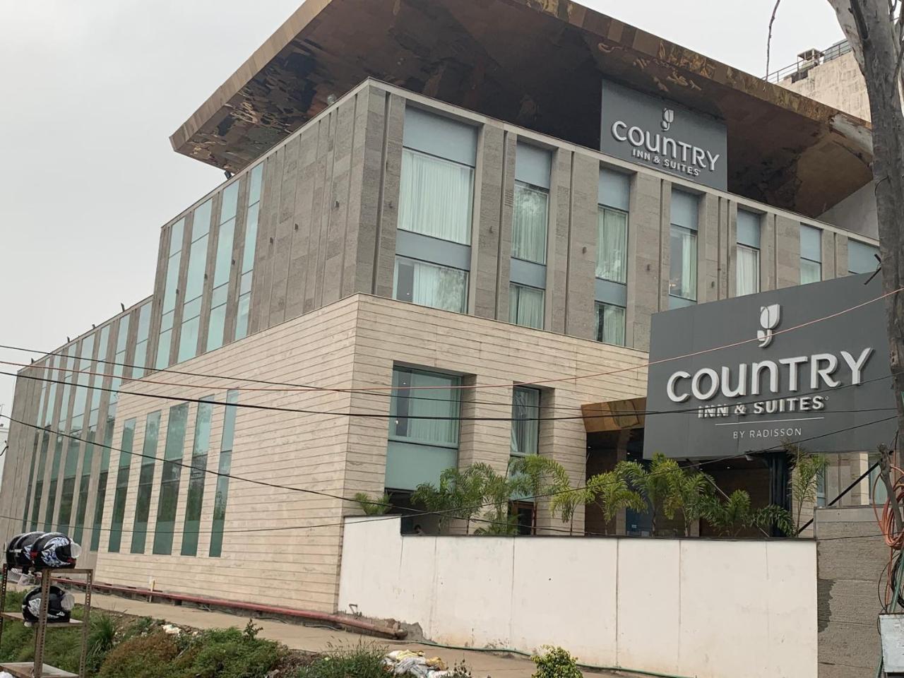 Country Inn & Suites By Radisson Chandigarh Zirakpur Dış mekan fotoğraf